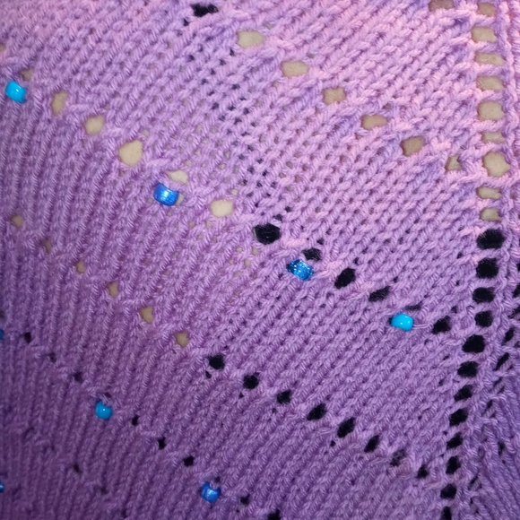 Hand Knitted Shawl - Picture 4 of 4